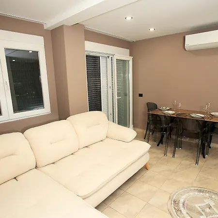 Luxury Triplex With Sea View Apartment Golem (Tirana)